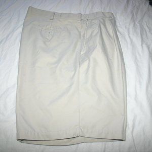 Savane Size 38 Beige Walking Shorts Pleated. Excellent condition